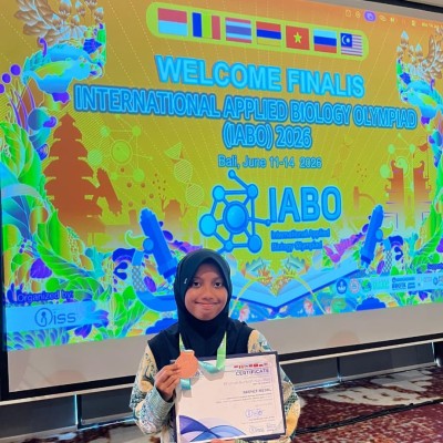 Siswi MAN 22 Jakarta, Khoirun Nuriyah Nasution Raih Medali Perunggu IABO 2026
