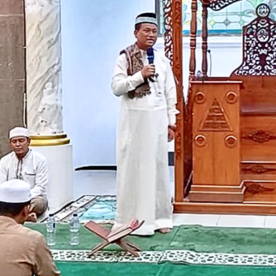 Tingkatkan Kualitas Ibadah, Penyuluh Agama KUA Kepulauan Seribu Utara Isi Taklim Ba'da Isya di Pulau Pramuka
