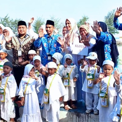 Tanamkan Cinta Baitullah Sejak Dini, Kemenag Kepulauan Seribu Hadiri Pelatihan Manasik Haji Anak SPSN Bale Bermain Alam Pesisir