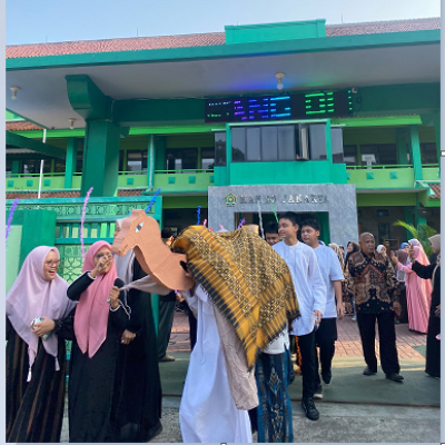 MAN 20 Jakarta Semarakkan Tahun Baru Islam dengan Pawai dan Pentas Religi
