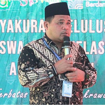 Kepala Kemenag Kepulauan Seribu Lepas 39 Lulusan MIN 17, Tanamkan Semangat Raih Cita-Cita dan Jaga Akhlak