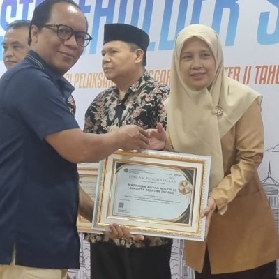 MAN 11 Jakarta Selatan Raih Penghargaan KPPN Jakarta IV
