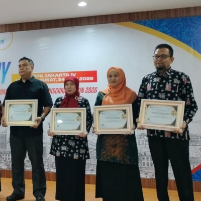 MTsN 29 Jakarta Timur Raih Penghargaan IKPA Terbaik I dari KPPN Jakarta IV