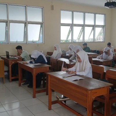 MAN 6 Jakarta Timur Gelar Seleksi PMBM Jalur Reguler Berbasis CBT Secara Transparan dan Profesional