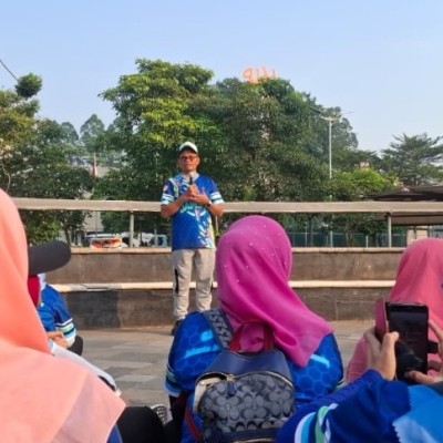 Kepala MIN 17 Kepulauan Seribu Ikuti Fun Walk JAMSCO 2026 di Taman Margasatwa Ragunan