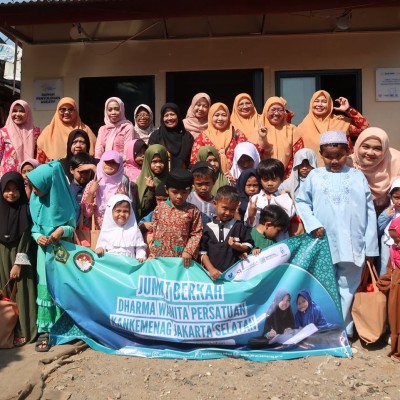 DWP Kankemenag Jakarta Selatan Salurkan Santunan dan Perlengkapan Belajar bagi Anak-anak Rumah Penyuluhan Kreatif