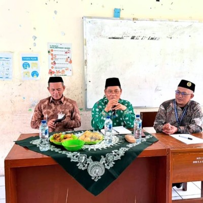 Seksi Pendis Kemenag Kepulauan Seribu Perkuat Sinergi dan Kinerja Tenaga Kependidikan MIN 17
