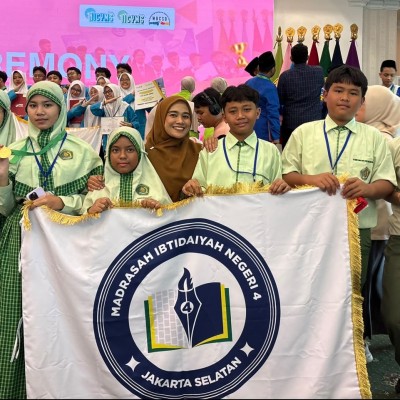 Kulit Lemon Disulap Menjadi Media Belajar, Tim Riset MIN 4 Jakarta Sabet Gold Medal IICYMS 2026
