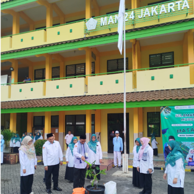 KaKanwil Tanam Pohon, MAN 24 Jakarta Perkuat Komitmen Menuju Madrasah Adiwiyata