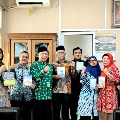 Kakankemenag Jakarta Utara Apresiasi Karya Literasi Guru MIN 5 Jakarta