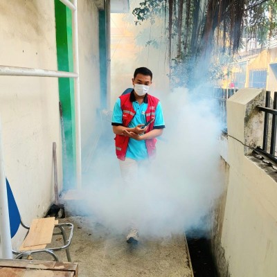 Kankemenag Jakarta Utara Gandeng PMI Lakukan Fogging Cegah DBD di Lingkungan Kantor