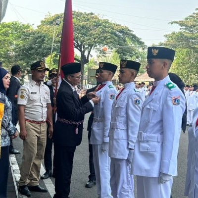 Paskibra Madrasah DKI Dikukuhkan, Siap Kibarkan Merah Putih dengan Integritas