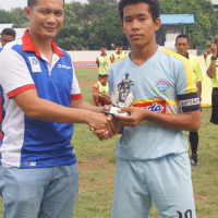 Siswa MTsN 8 Jakarta Raih Penghargaan Pemain Terbaik Liga Kompas U-14