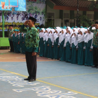 MTs Negeri 8 Jakarta Memperingati Hari Guru dan HUT PGRI ke -73