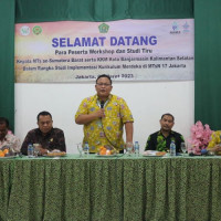 Studi Tiru Serta Workshop IKM Kepala MTs Se-Sumatera Barat Dan KKM Kota Banjarmasin, Kalimantan Selatan Di MTsN 17 Jakarta