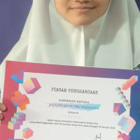 Siswi MTsN 27 Jakarta Raih Medali Perak Ajang Kompetisi Matematika