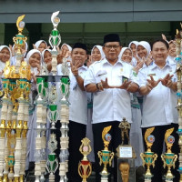 Tim Paskibra MTsN 36 Jakarta Pertahankan Juara Umum