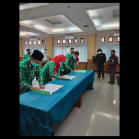Penandatanganan Perjanjian Kinerja Kepala Madrasah Aliyah Negeri 1 Jakarta