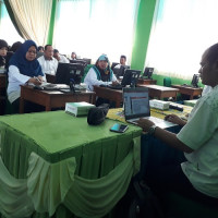 Guru MAN 17 Jakarta Ikuti Pelatihan e-Raport