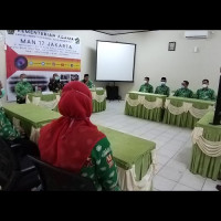 Kepala Kanwil Meninjau Pelaksanaan Ujian Madrasah di MAN 17 Jakarta